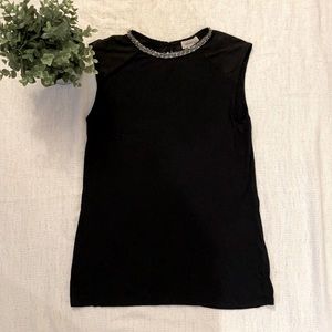 Smart Set black sleeveless blouse